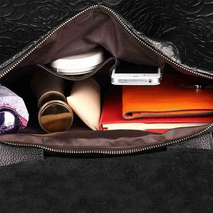Well Tailored Bag with a Graceful Silhouette