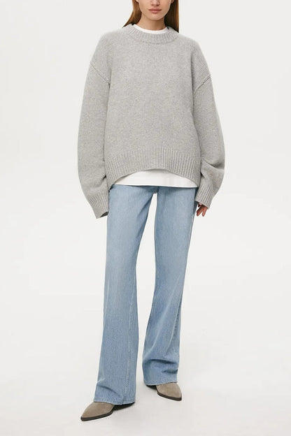 Well Tailored Sweater with a Graceful Silhouette
