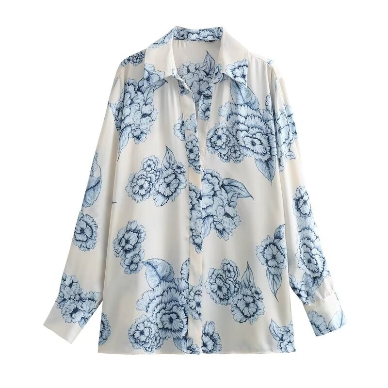 Beautifully Finished Blouse in a Timeless Design