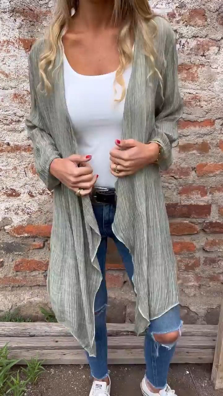 Well Tailored Cardigan with a Graceful Silhouette