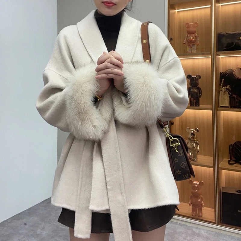 Effortlessly Elegant Coat with a Timeless Design