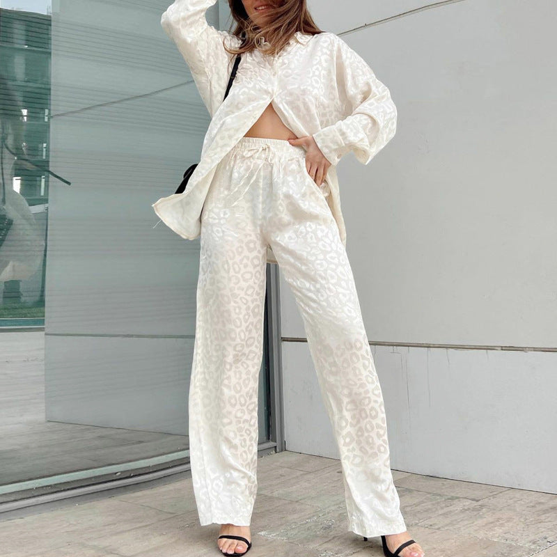 Well Tailored Trousers with a Graceful Silhouette