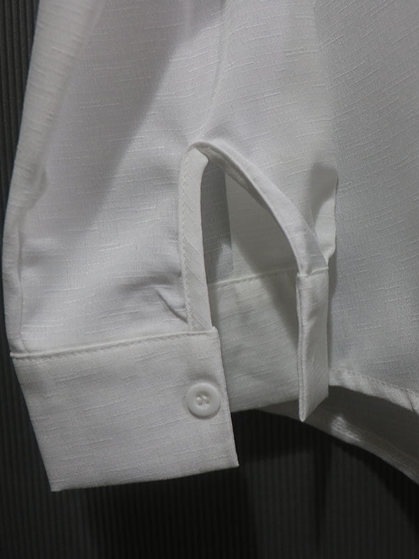 Effortlessly Elegant Blouse with a Timeless Design