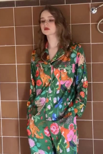 Gracefully Styled Garment for Any Occasion