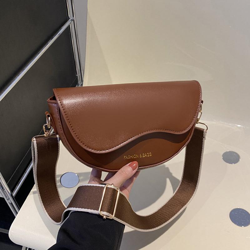 A Vintage Style Bag with Delicate Timeless Details