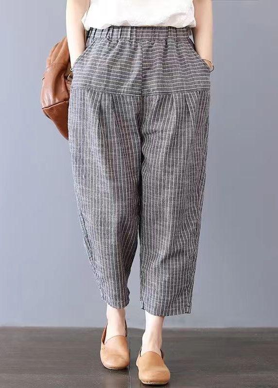Effortlessly Elegant Pants with a Timeless Design