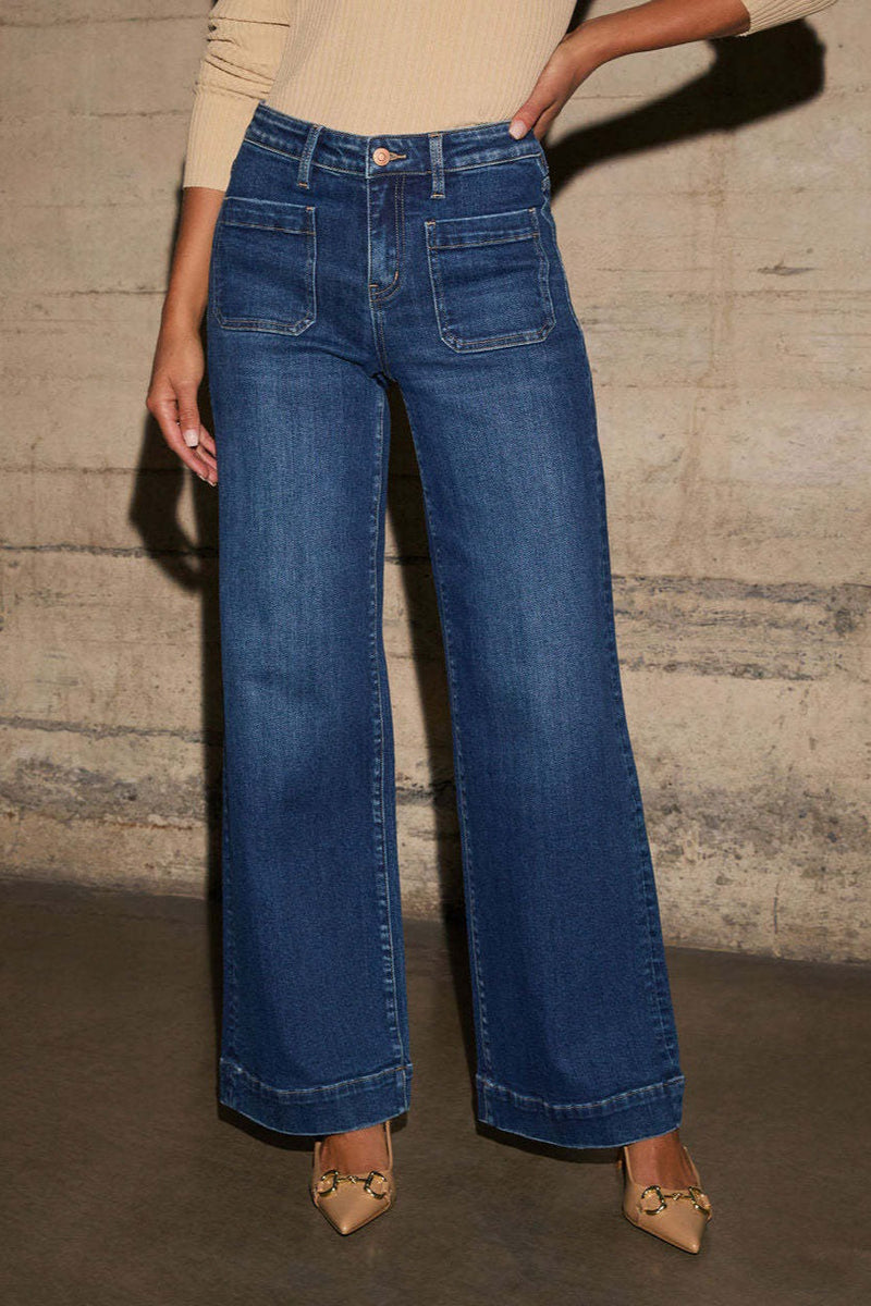 Effortlessly Elegant Garment with a Timeless Design