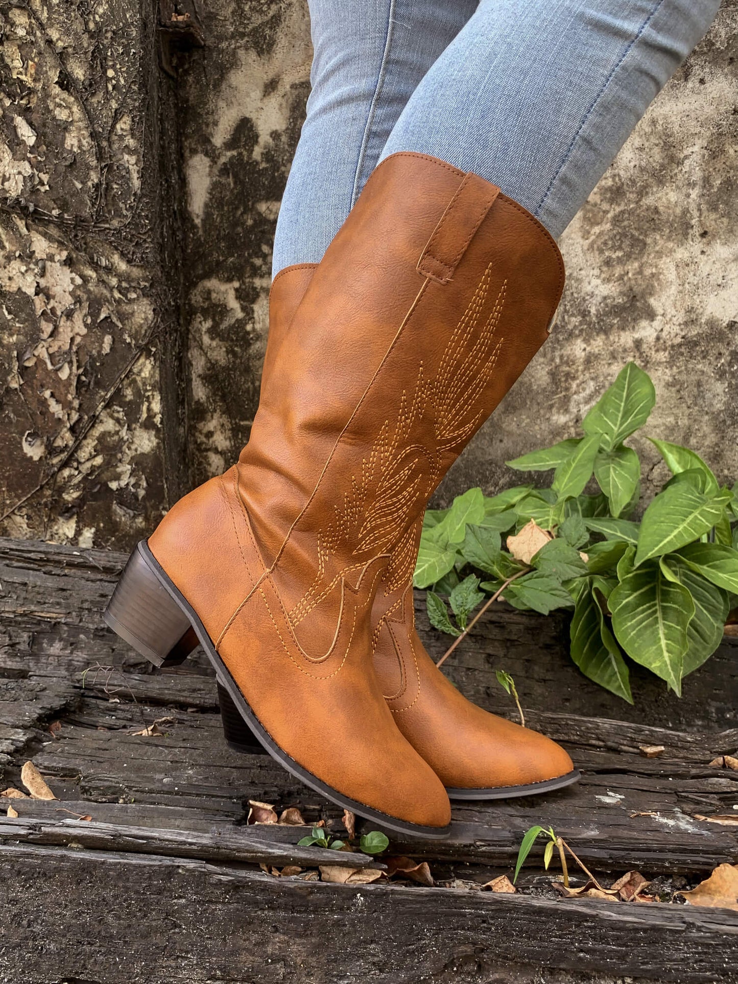 Gracefully Styled Boots for Any Occasion