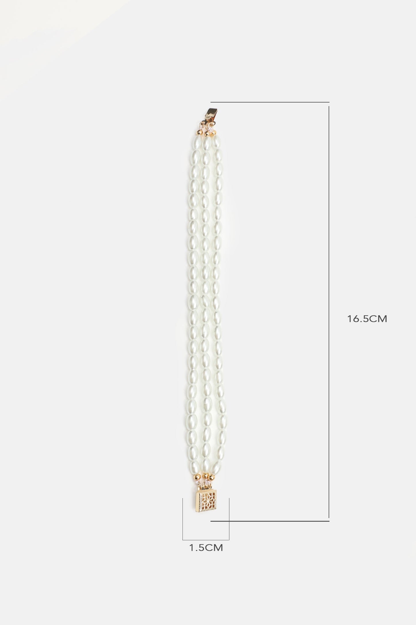 Effortlessly Elegant Garment with a Timeless Design