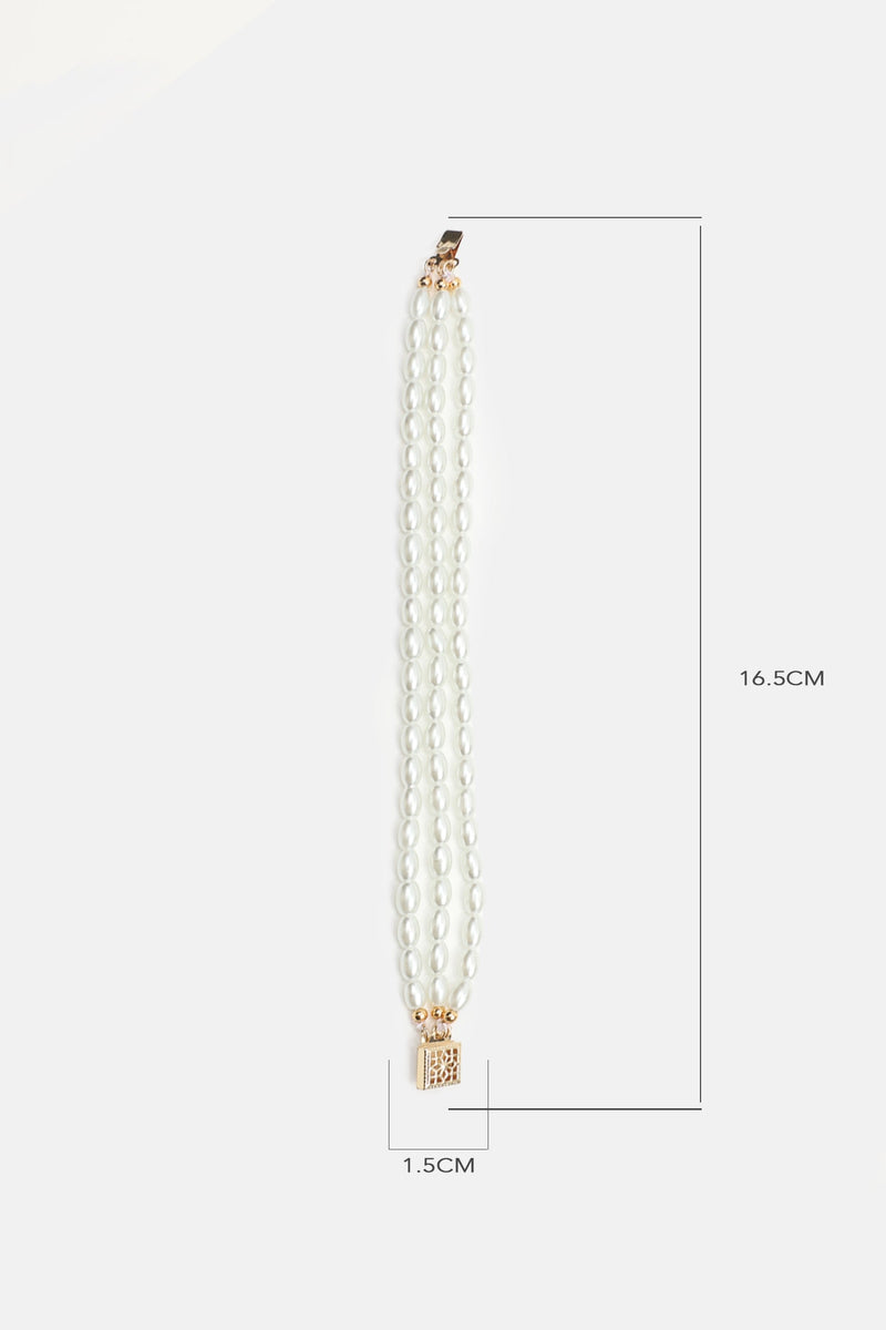 Effortlessly Elegant Garment with a Timeless Design