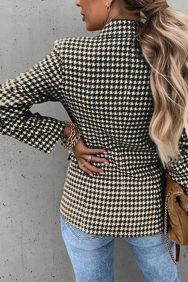 Gracefully Styled Jacket for Any Occasion