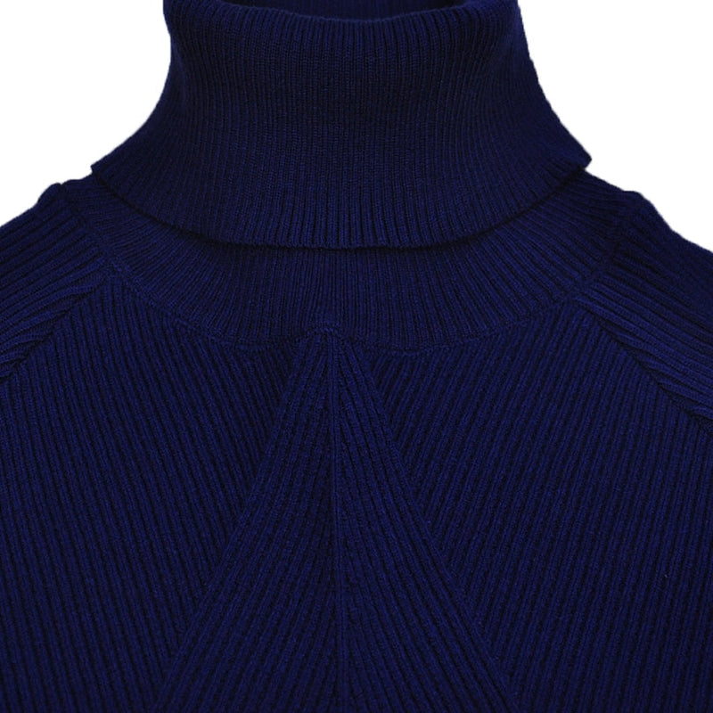Classic Vintage Sweater with a Flattering Fit