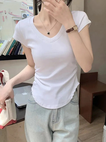 Effortlessly Elegant T-Shirt with a Timeless Design