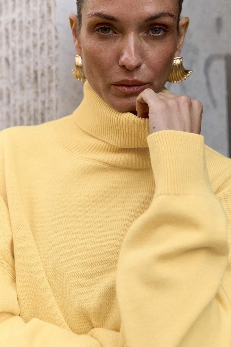 Gracefully Styled Sweater for Any Occasion