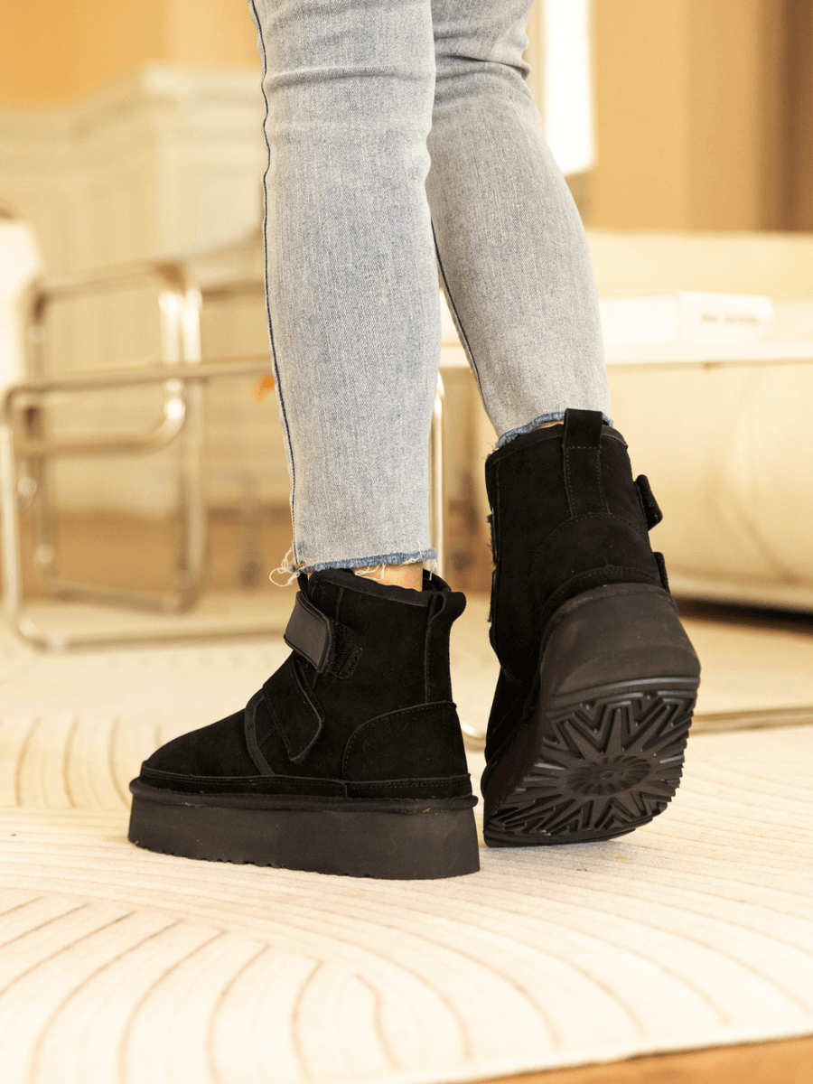 Well Tailored Boots with a Graceful Silhouette