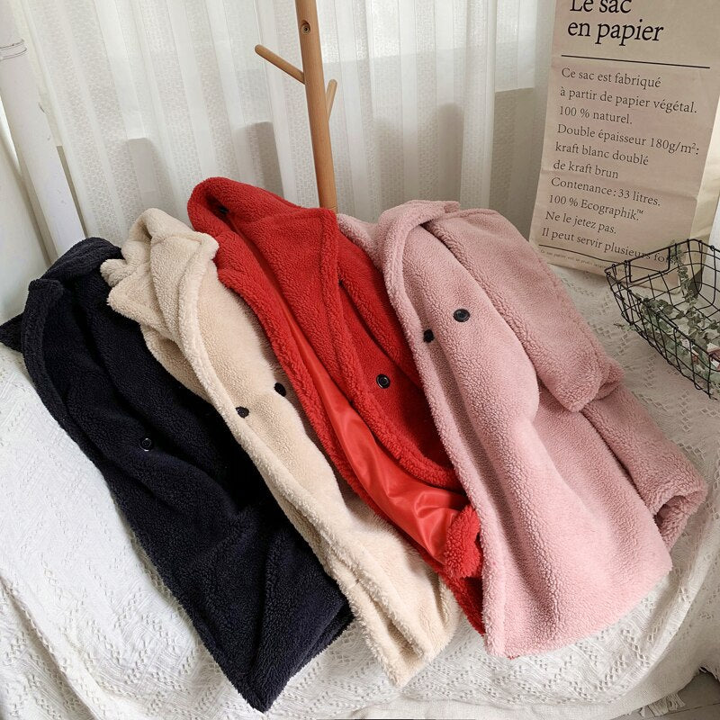 Gracefully Styled Coat for Any Occasion