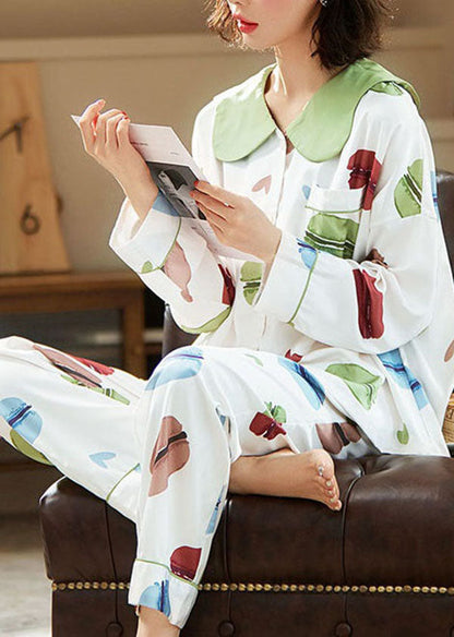 Sophisticated Garment with a Clean Classic Look