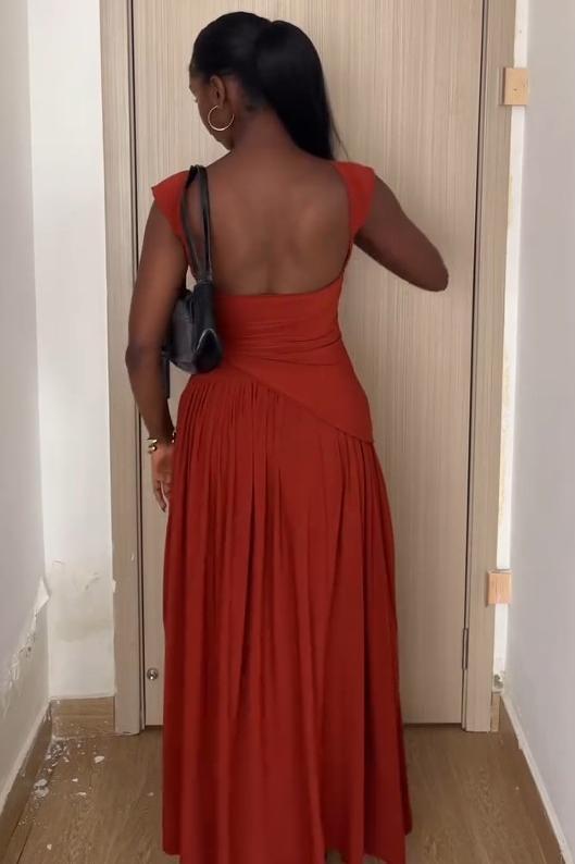 Beautifully Crafted Dress in a Classic Style