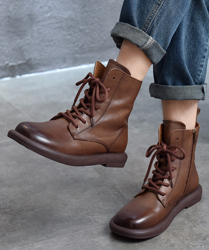 Well Tailored Boots with a Graceful Silhouette