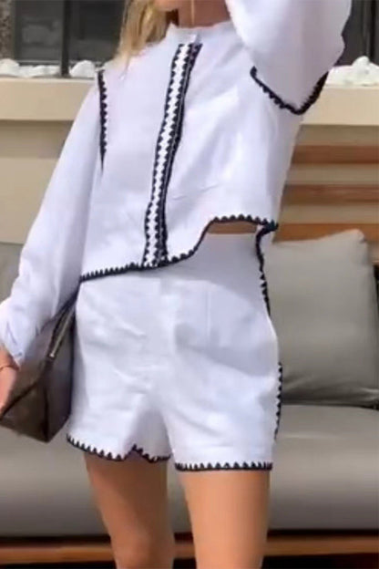 Effortlessly Elegant Garment with a Timeless Design