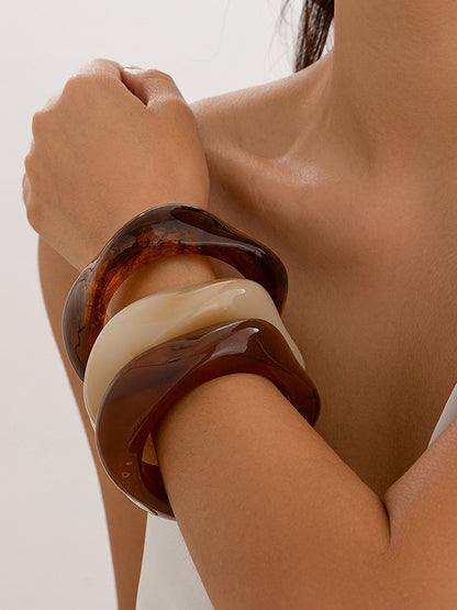 Gracefully Styled Garment for Any Occasion