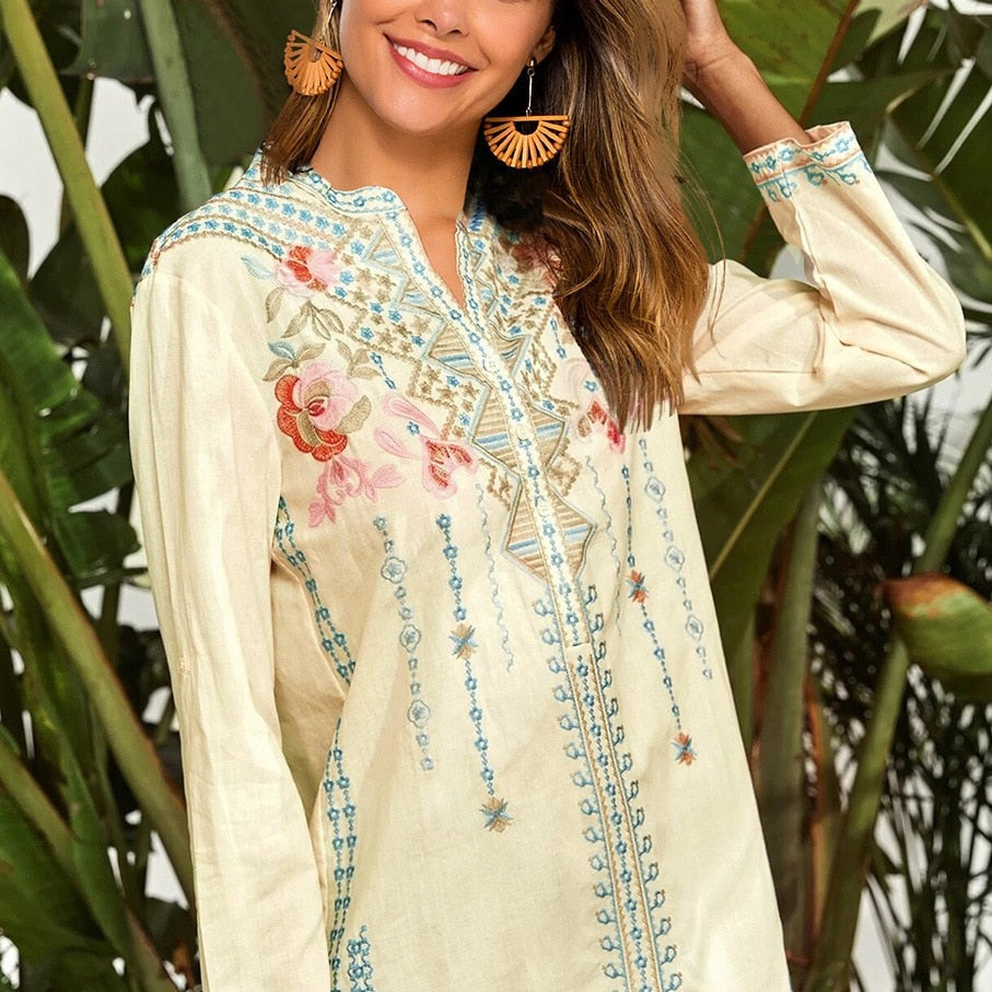 Elegantly Styled Blouse for Everyday Wear