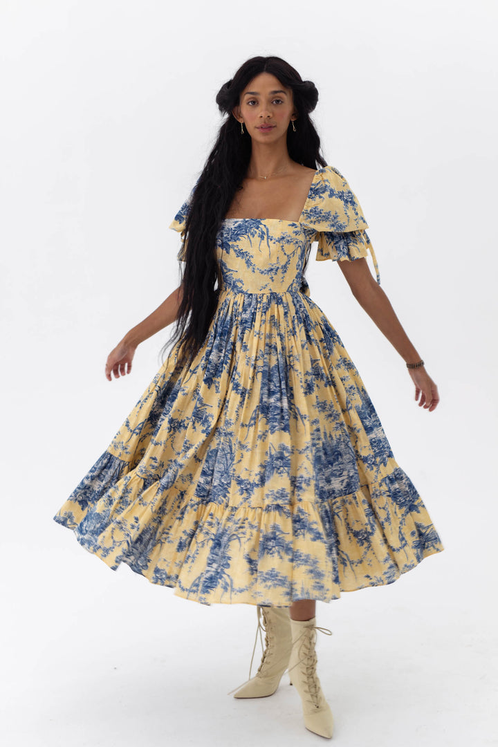 Beautifully Crafted Dress in a Classic Style