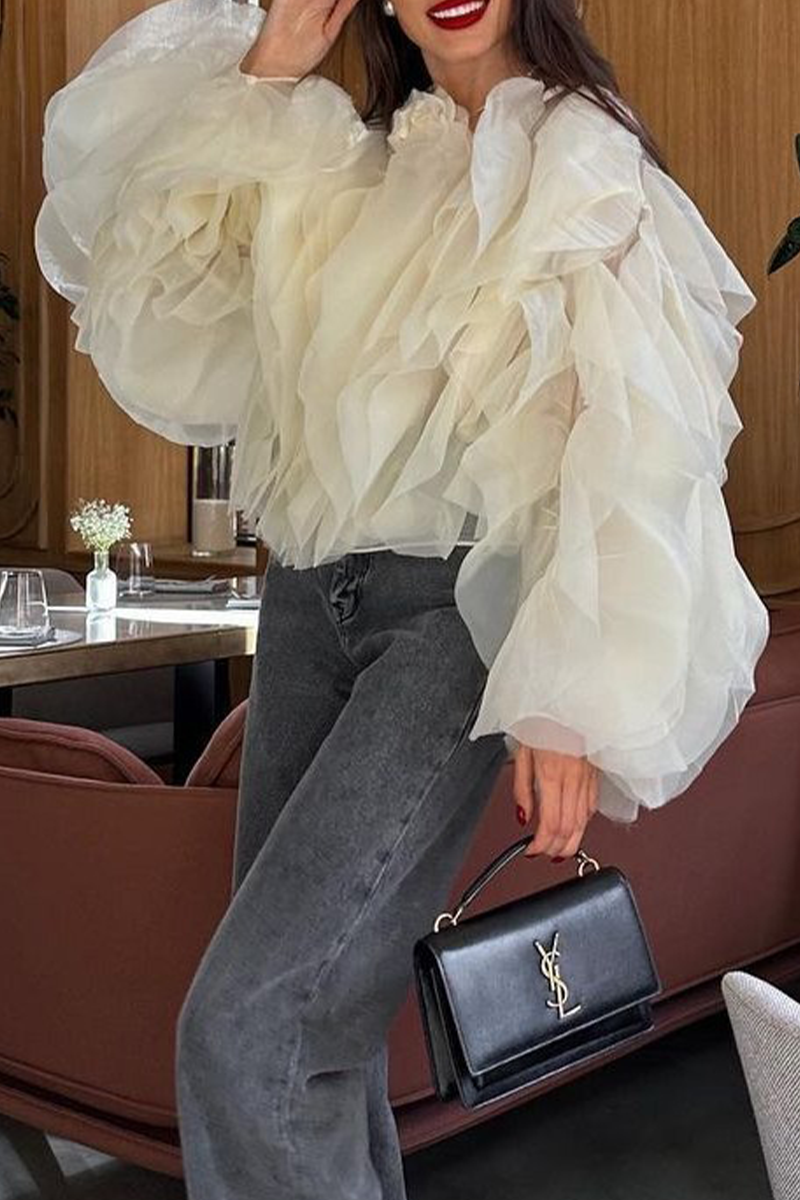 Beautifully Crafted Blouse in a Classic Style