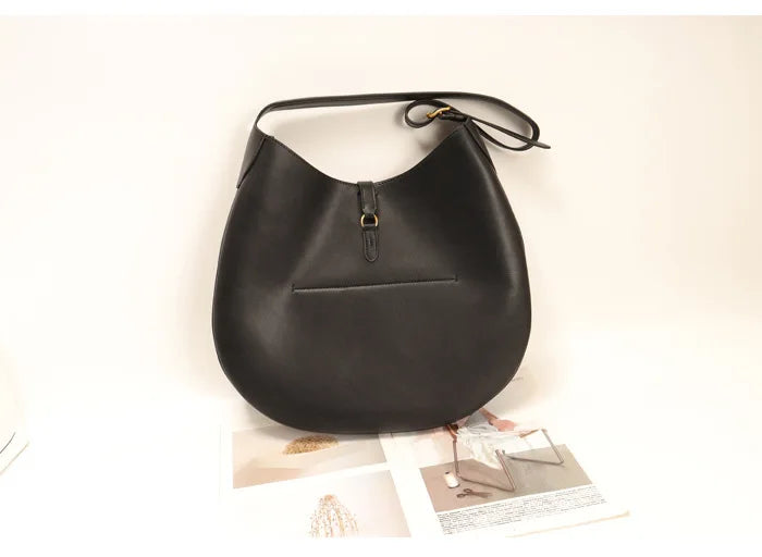Beautifully Crafted Bag in a Classic Style