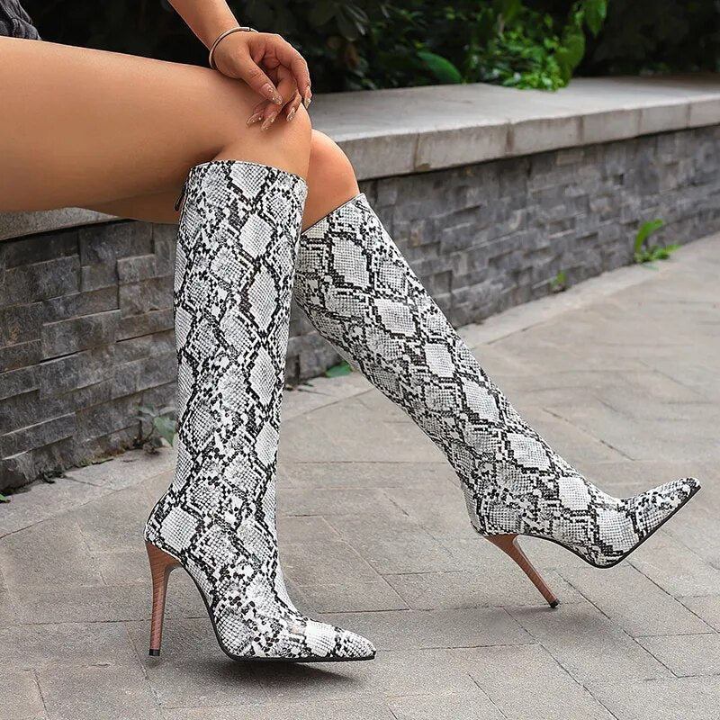 Beautifully Finished Boots in a Timeless Design