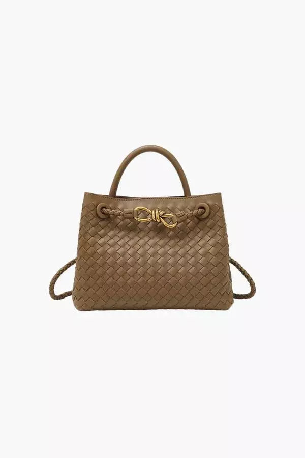 Gracefully Styled Bag for Any Occasion