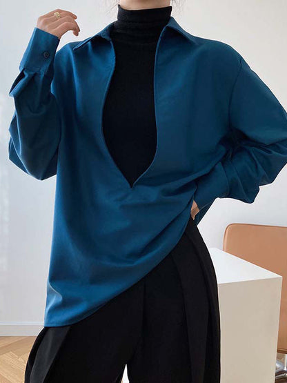 Classic Vintage Blouse with a Flattering Fit