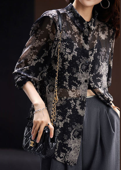 Well Tailored Blouse with a Graceful Silhouette