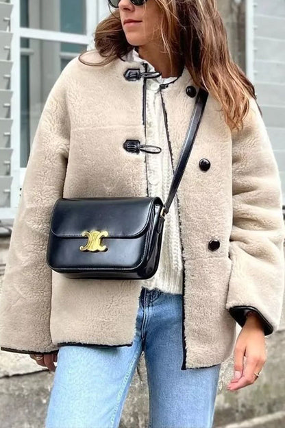 Beautifully Finished Coat in a Timeless Design