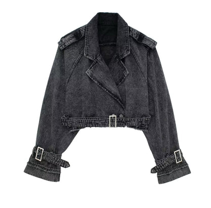 Gracefully Styled Coat for Any Occasion