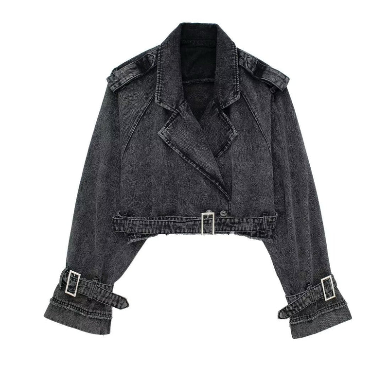 Gracefully Styled Coat for Any Occasion