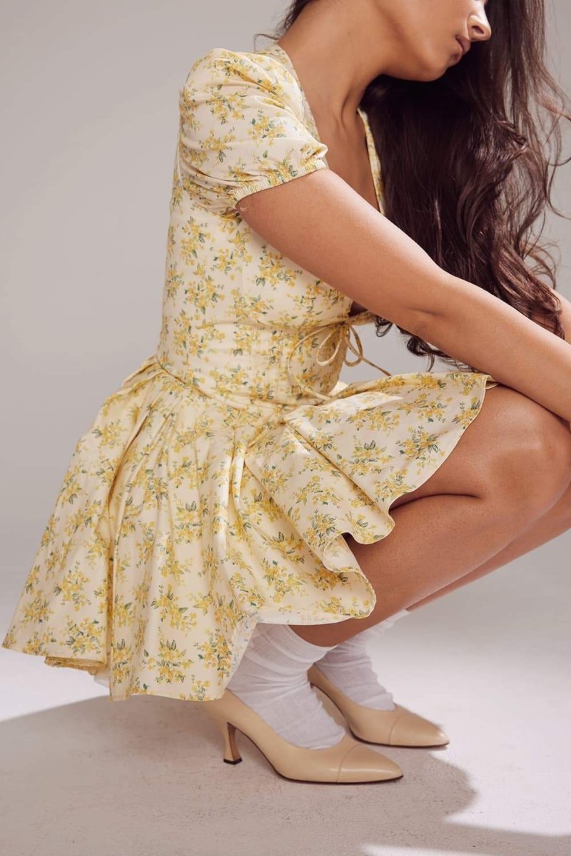 Beautifully Finished Dress in a Timeless Design