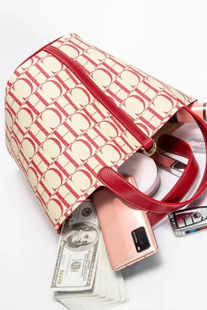 Effortlessly Elegant Bag with a Timeless Design