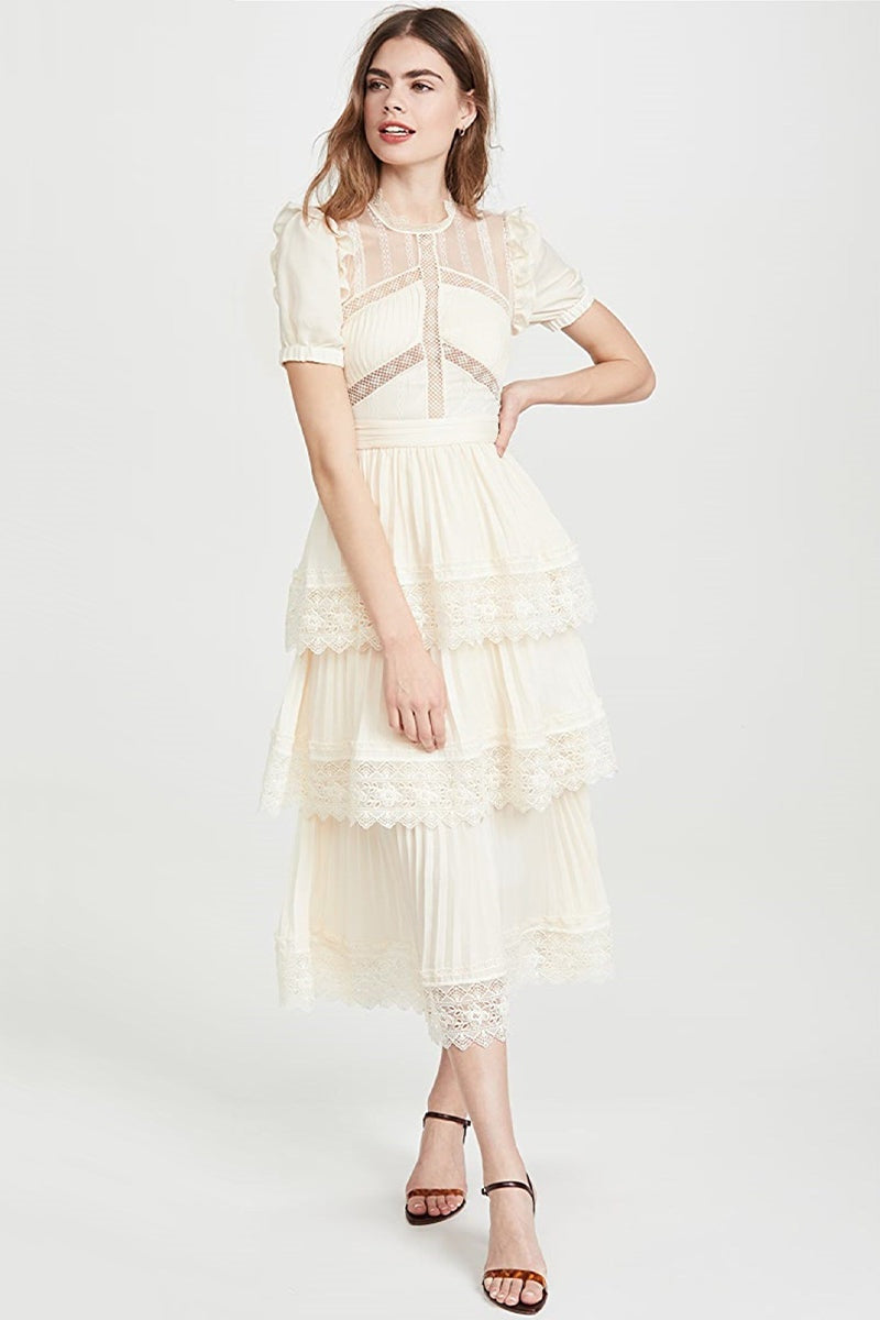 Well Tailored Dress with a Graceful Silhouette