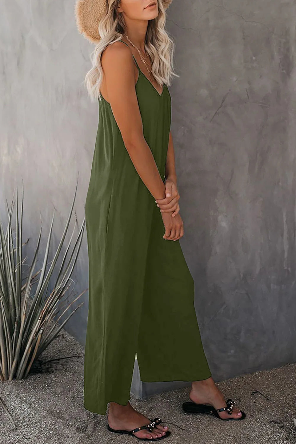 Sophisticated Garment with a Clean Classic Look