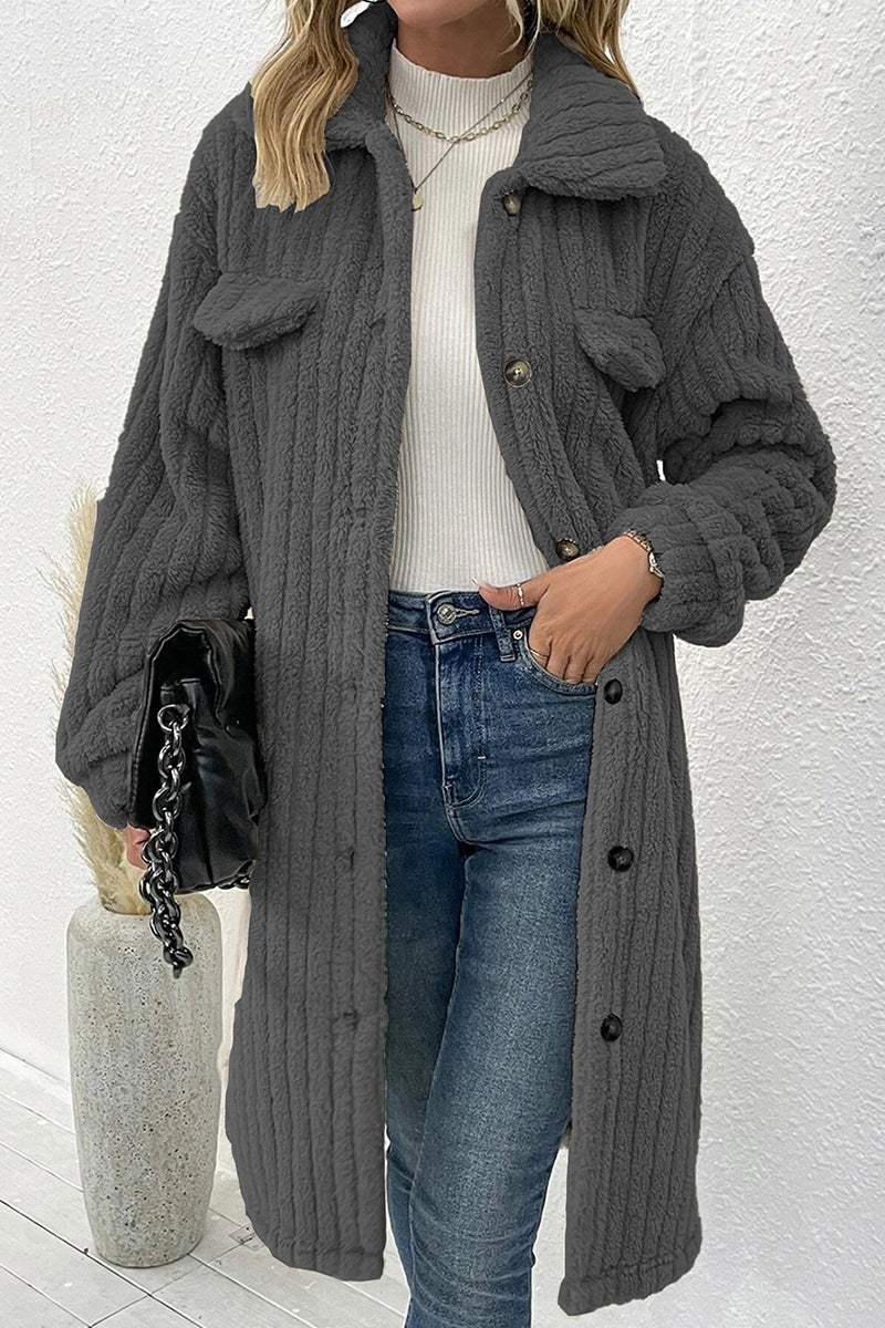 Effortlessly Elegant Garment with a Timeless Design
