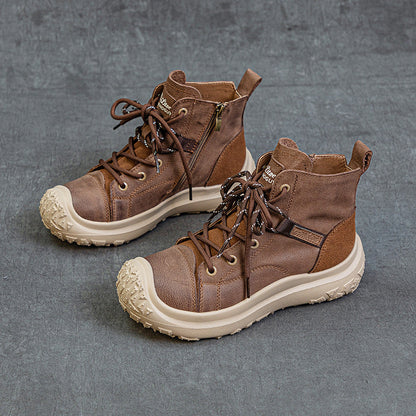 Effortlessly Elegant Boots with a Timeless Design