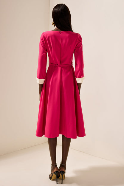 Well Tailored Dress with a Graceful Silhouette