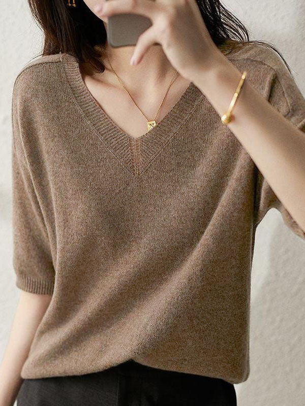 Elegantly Styled Pullover for Everyday Wear