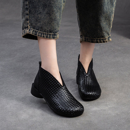 Elegantly Styled Boots for Everyday Wear