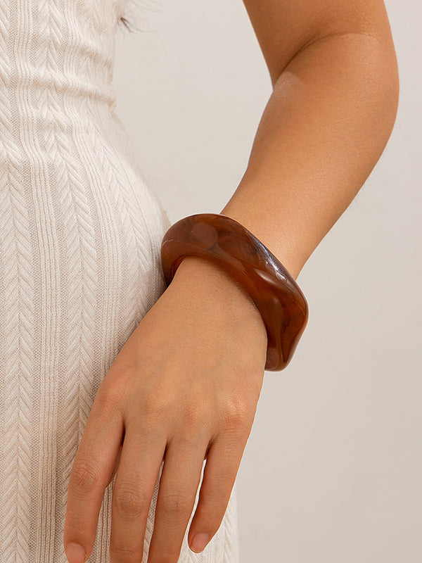 Gracefully Styled Garment for Any Occasion