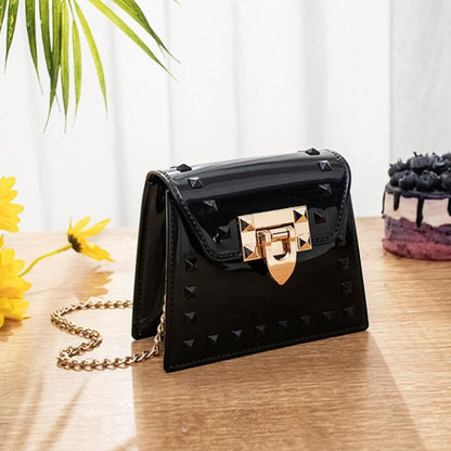 Elegantly Styled Bag for Everyday Wear