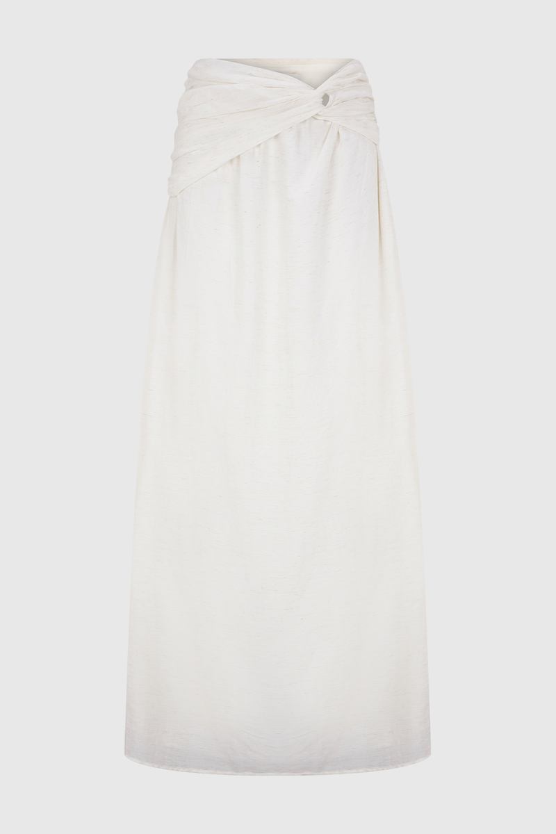 Well Tailored Top with a Graceful Silhouette