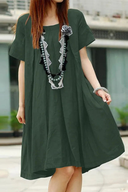 Effortlessly Elegant Dress with a Timeless Design
