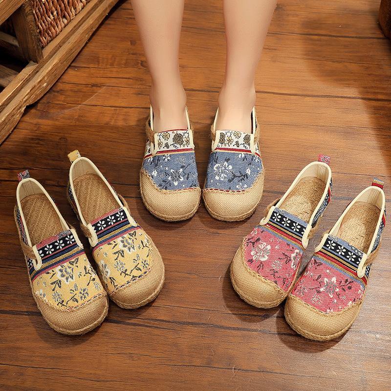 Classic Vintage Shoes with a Flattering Fit